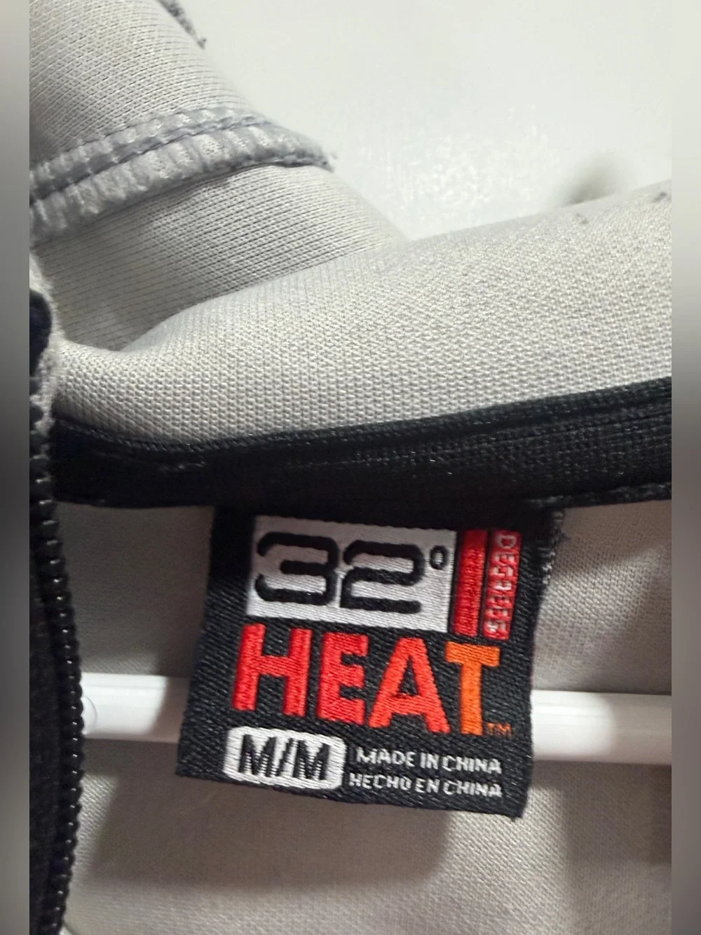 32 Degrees Heat Hoodie in Light Gray with Black Trim